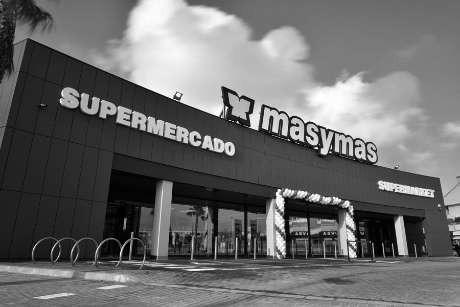 Más y Más